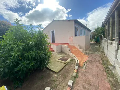 2 Bedroom House For Sale in Hermanus - xnXe.webp
