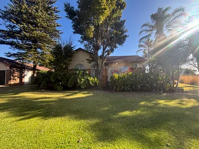 3 Bedroom House For Sale in Witbank - Ytx1.webp