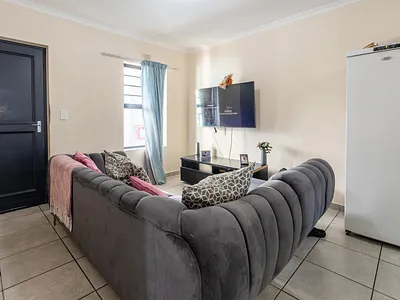 2 Bedroom Apartment For Sale in Blouberg - tkRG.webp