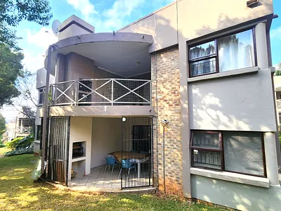 2 Bedroom Apartment For Sale in Pretoria - 9P5P.webp