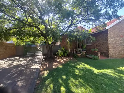 4 Bedroom House For Sale in Akasia - Gnoy.webp