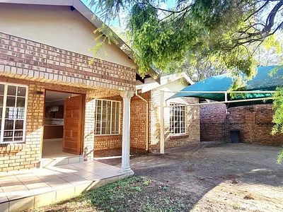 2 Bedroom Apartment To Rent in Louis Trichardt - H30u.webp