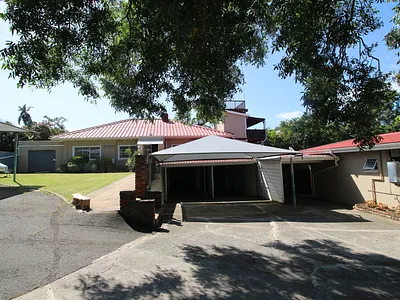 3 Bedroom House For Sale in East London - oExm.webp