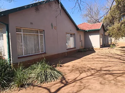 3 Bedroom House To Rent in Vanderbijlpark - MPci.webp
