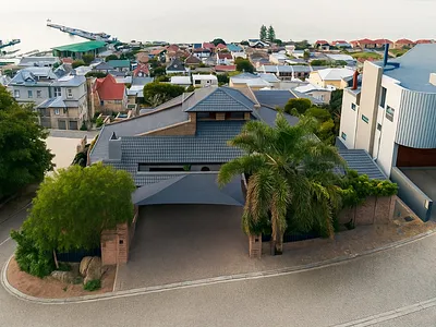 4 Bedroom House For Sale in Mossel Bay - img