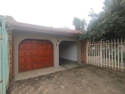 3 Bedroom House For Sale in Nigel - hLYH.webp