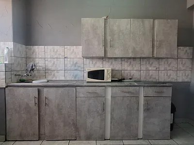 2 Bedroom Apartment For Sale in Pretoria - KWse.webp