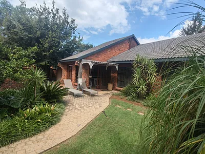4 Bedroom House For Sale in Nigel - ufb4.webp