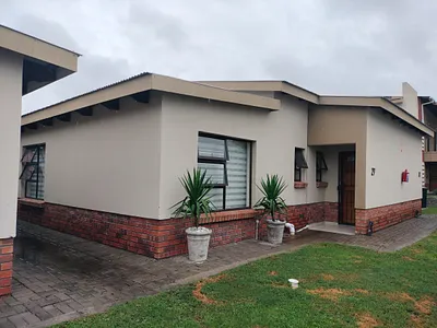 3 Bedroom Townhouse To Rent in Rustenburg - c3ti.webp