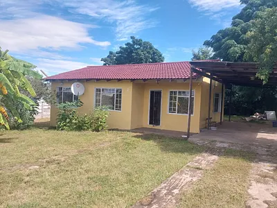 3 Bedroom Apartment To Rent in Mthatha - 0gCh.webp