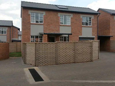 3 Bedroom Apartment For Sale in Centurion - img