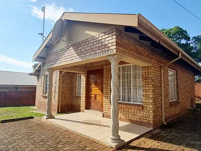3 Bedroom Apartment To Rent in Louis Trichardt - IfaE.webp