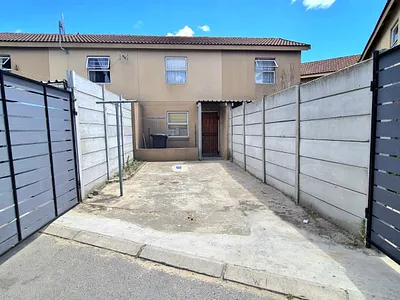 2 Bedroom House For Sale in Kraaifontein - L0fI.webp