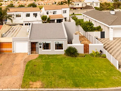 3 Bedroom House For Sale in Kraaifontein - ihY5.webp