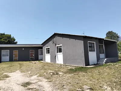 3 Bedroom House To Rent in Mthatha - tpMX.webp