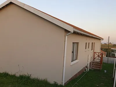 3 Bedroom House For Sale in East London - ldtW.webp