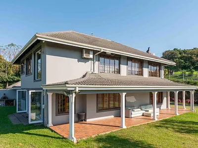 4 Bedroom House For Sale in Hillcrest - 4gvg.webp