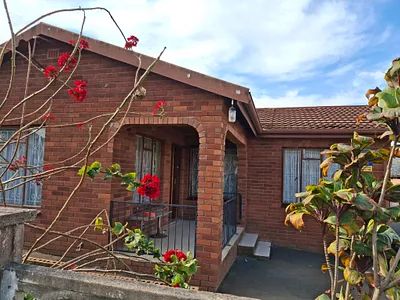 4 Bedroom House For Sale in Pietermaritzburg - OieP.webp