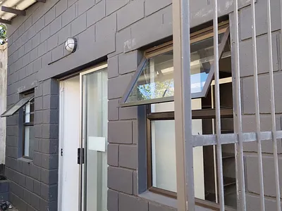 2 Bedroom Apartment To Rent in East London - z20O.webp
