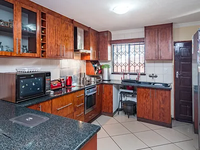 4 Bedroom House For Sale in Roodepoort - mWJI.webp