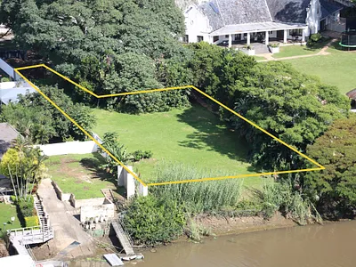 Vacant Land For Sale in East London - olQE.webp
