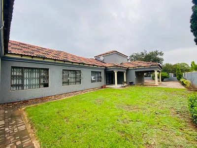 3 Bedroom House For Sale in Vereeniging - X6sz.webp
