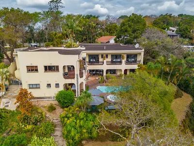 7 Bedroom House For Sale in Durban - 8i0a.webp
