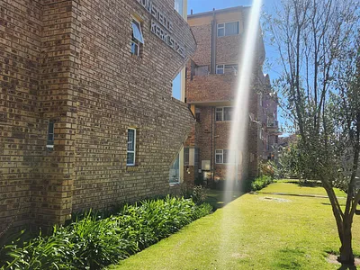 3 Bedroom Apartment For Sale in Potchefstroom - ZTZd.webp