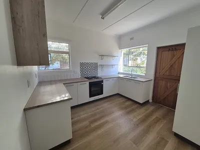 2 Bedroom Apartment For Sale in Worcester - img
