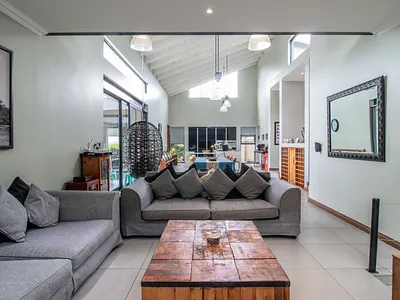 4 Bedroom House For Sale in Edenvale - zSQL.webp