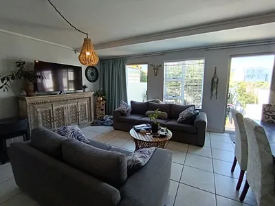 2 Bedroom Apartment To Rent in Blouberg - uby2.webp