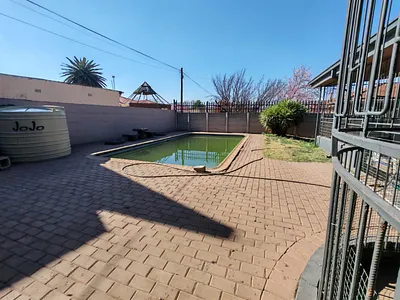 4 Bedroom House For Sale in Vanderbijlpark - eQmE.webp