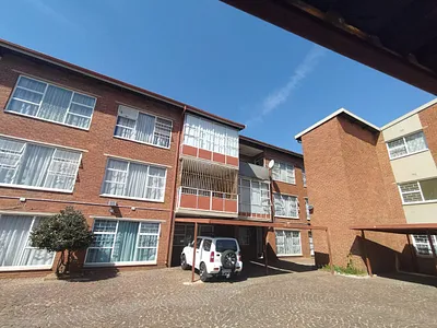2 Bedroom Apartment For Sale in Kempton Park - img