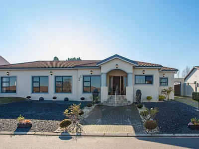 4 Bedroom House For Sale in Wellington - D2Xf.webp