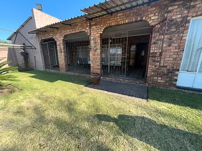Farm For Sale in Vanderbijlpark - HJTY.webp