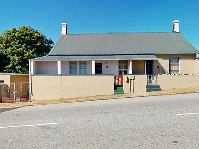 6 Bedroom House For Sale in Port Elizabeth - x4Tl.webp