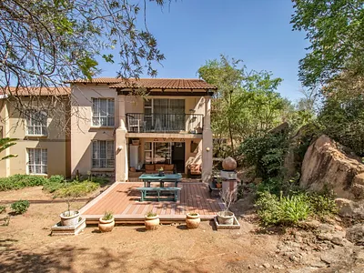 2 Bedroom Apartment For Sale in Randburg - 0BAn.webp