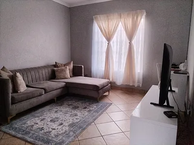 1 Bedroom Apartment For Sale in Rustenburg - TDwd.webp
