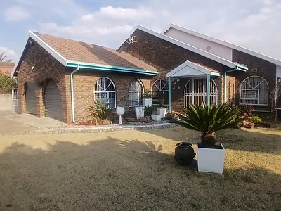 4 Bedroom House To Rent in Nigel - img