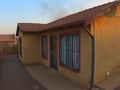 3 Bedroom House For Sale in Pretoria - img