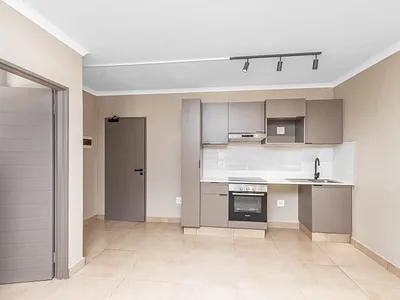 1 Bedroom Apartment For Sale in Bedfordview - xpWX.webp