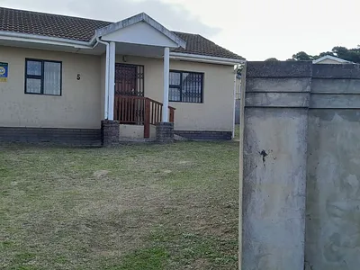 2 Bedroom House For Sale in East London - WkNl.webp