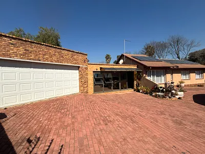 3 Bedroom House For Sale in Benoni - JD20.webp