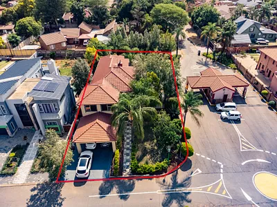 4 Bedroom House For Sale in Akasia - VqZn.webp