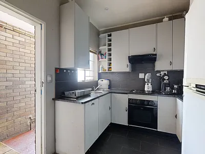 2 Bedroom Apartment For Sale in Germiston - Rff1.webp