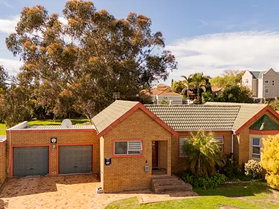 3 Bedroom House For Sale in Durbanville - img