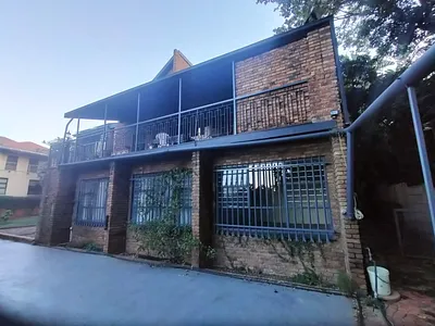 6 Bedroom House For Sale in Pretoria - 0vCE.webp