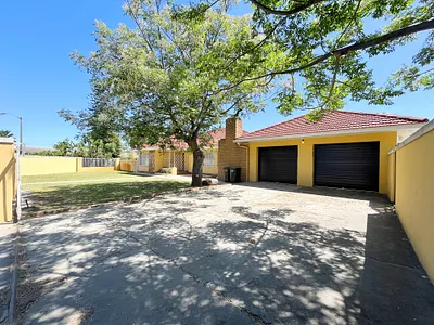 5 Bedroom House To Rent in Kuils River - img