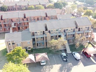 2 Bedroom Townhouse For Sale in Akasia - img