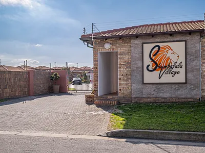 3 Bedroom Townhouse For Sale in Port Elizabeth - img